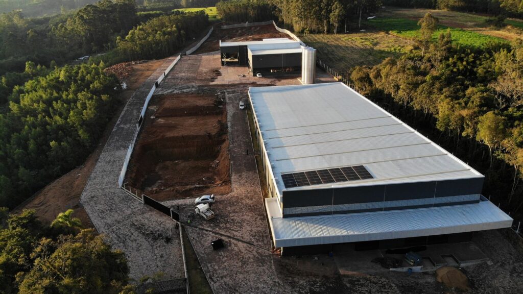 Evolução da nova fábrica da Weber Haus com biorrefinaria integrada.